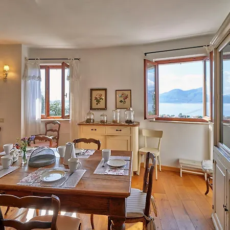 Сasa de vacaciones La Casa Di Mia - Torri Del Benaco
